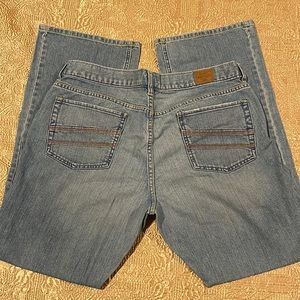 These are very slightly worn I purchased these as a bundle deal